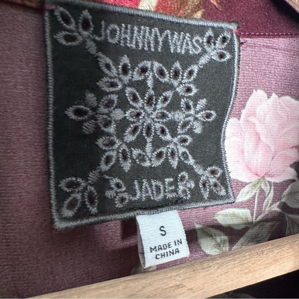 Johnny Was Winonna Silk Blouse Floral Button Up Roll Tab Sleeves Size Small - Picture 8 of 10